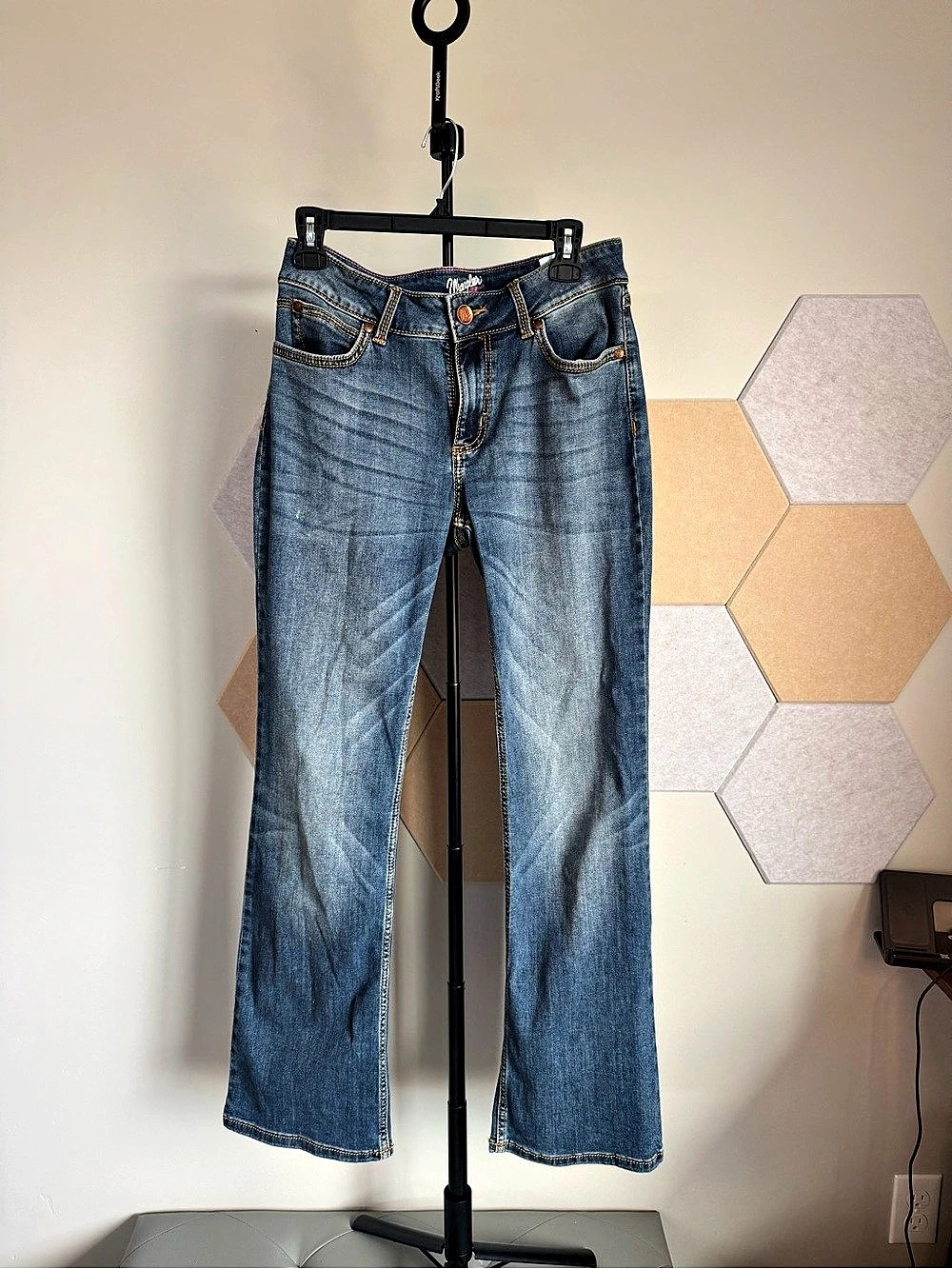 Wrangler Boot Cut Jeans in Blue Like New